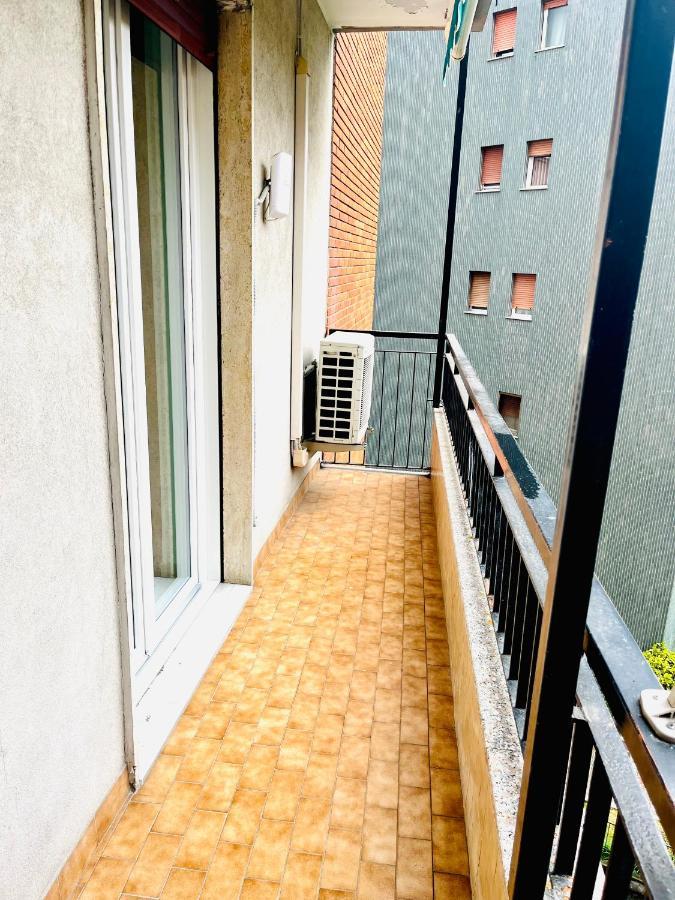 Grazioso Bilocale A 100 Mt Dalla Metropolitana Sesto San Giovanni Luaran gambar
