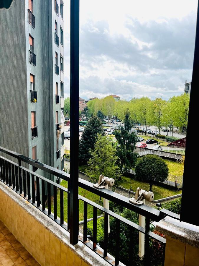 Grazioso Bilocale A 100 Mt Dalla Metropolitana Sesto San Giovanni Luaran gambar